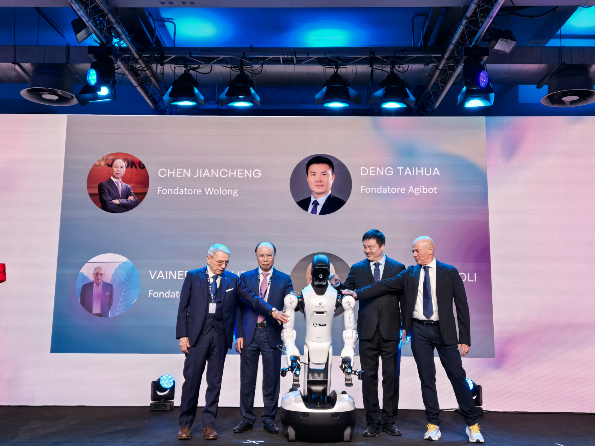 三亿体育在意大利举办欧洲首场发布会，加速出海进程